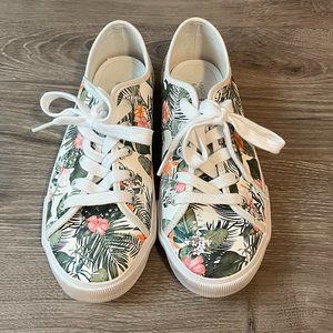 Floral Market and Spruce Sneakers Size 6